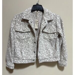 Mystree Women's Small Leopard Print Short Button Collared Jacket Pocket
